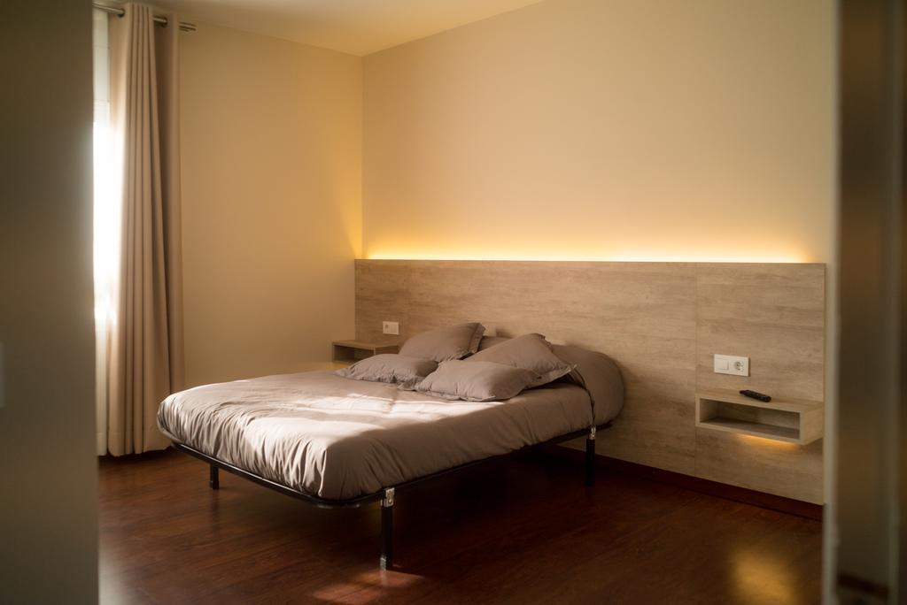 El Pi De Sant Just - Habitacions I Apartaments Εξωτερικό φωτογραφία